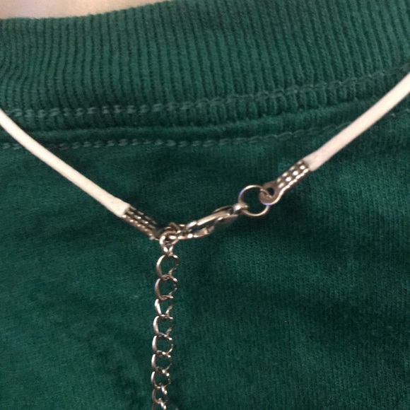 Philadelphia Eagles 🦅 Necklace - Picture 3 of 3